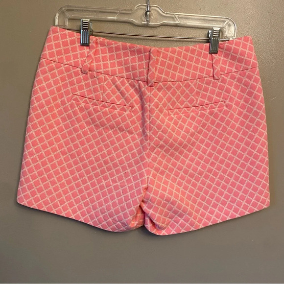 ANN TAYLOR pink diamond pattern shorts Sz 6 - Picture 2 of 10